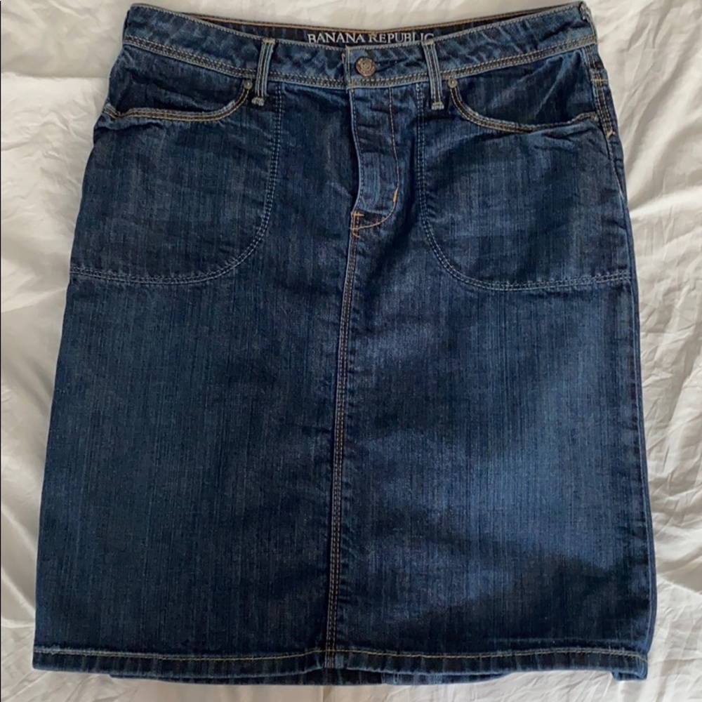 Banana Republic denim stretch skirt